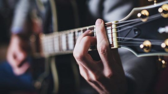 Vos cours de guitare à Nice