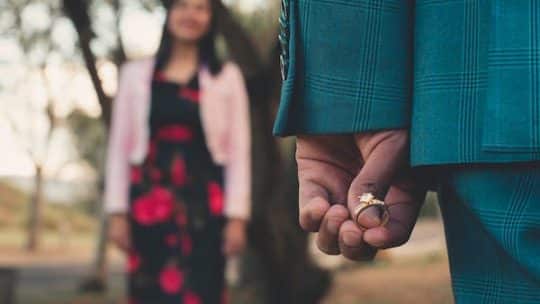 La bague solitaire, indissociable bijou de l’amour et du prestige de la joaillerie française